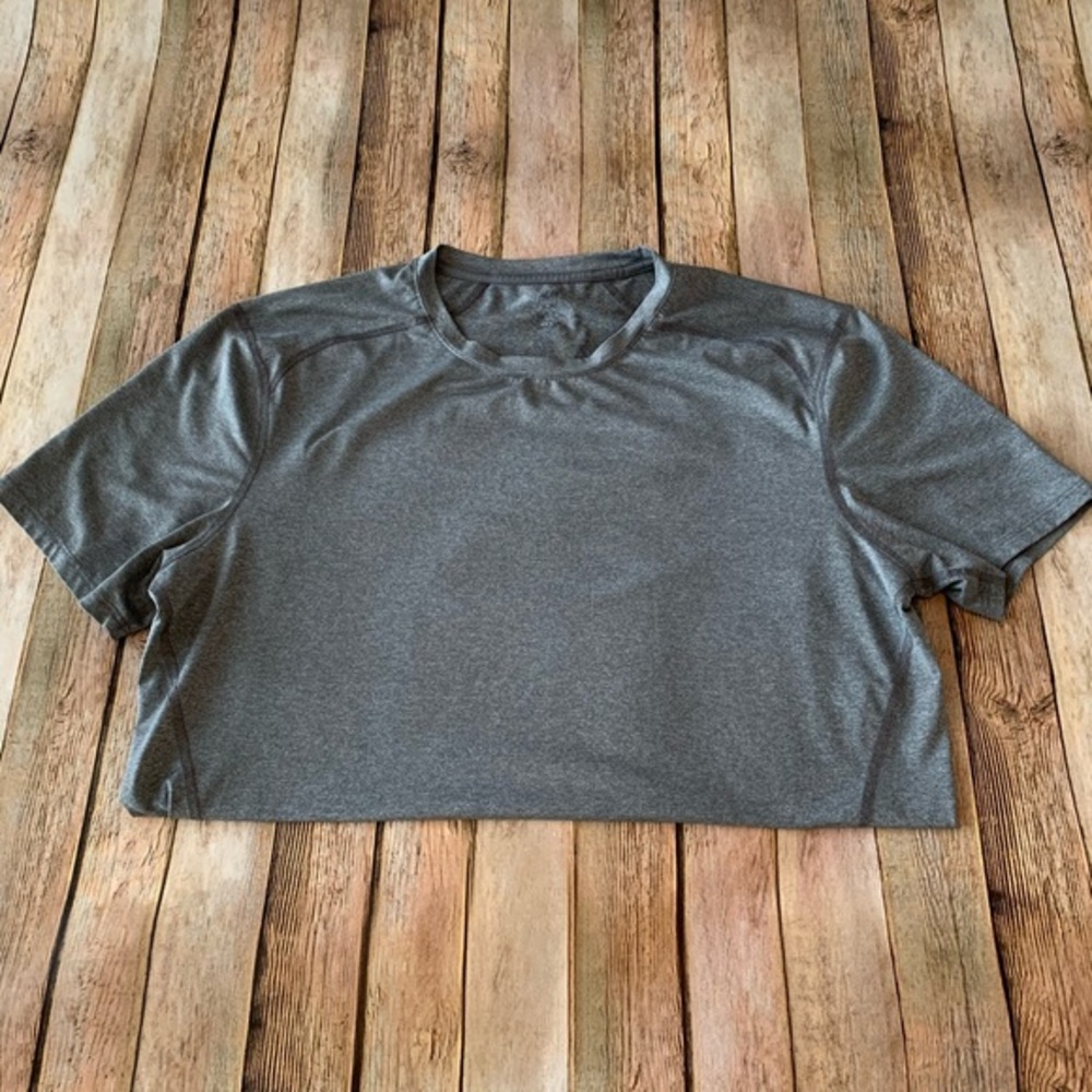 H&M men’s workout Crewneck tee shirt